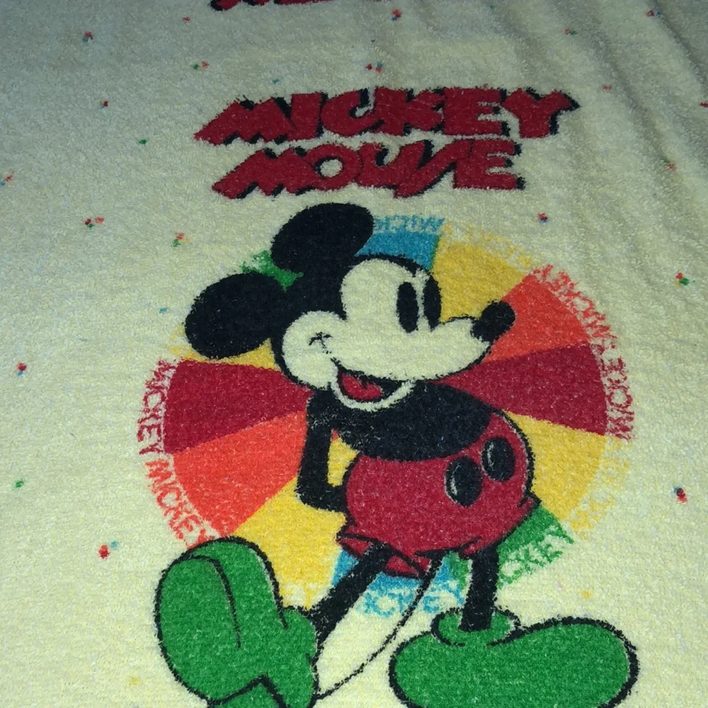 VINTAGE Disney Mickey Mouse Cannon Bath‎ Towel